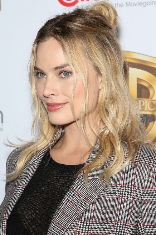 Margot Robbie So Beautiful(2)  nude photo