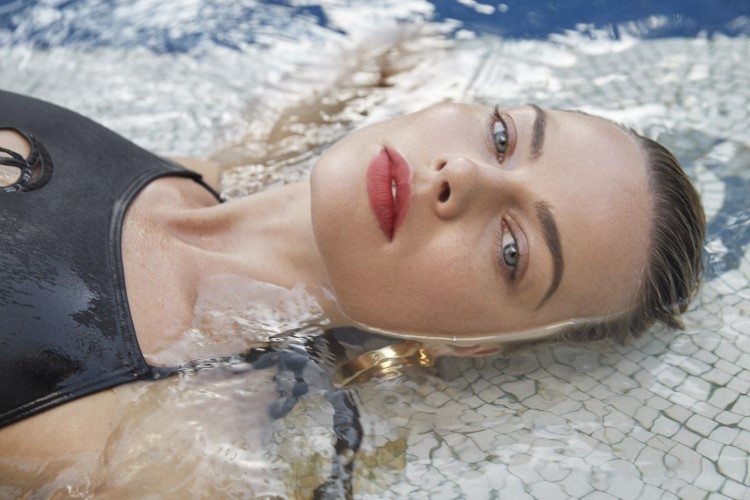 Margot Robbie Water Goddess  nude photo