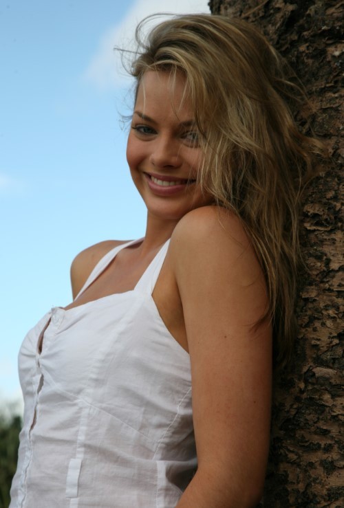 Margot Robbie What A Goddess  nude photo