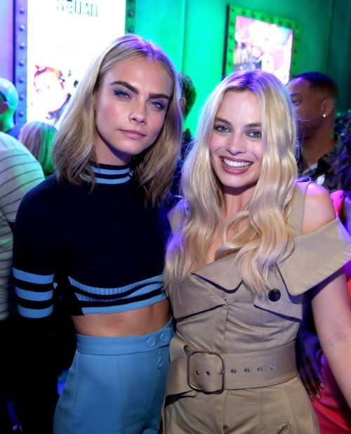 Margot Robbie X Cara  nude photo