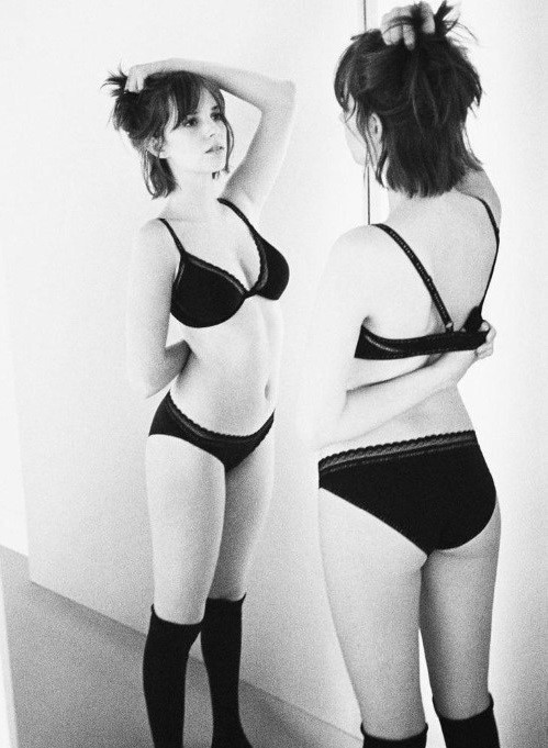 Maya Hawke Hot Body In Sexy Lingerie  nude photo