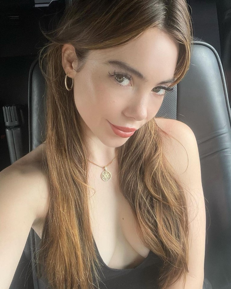 McKayla Maroney  nude photo