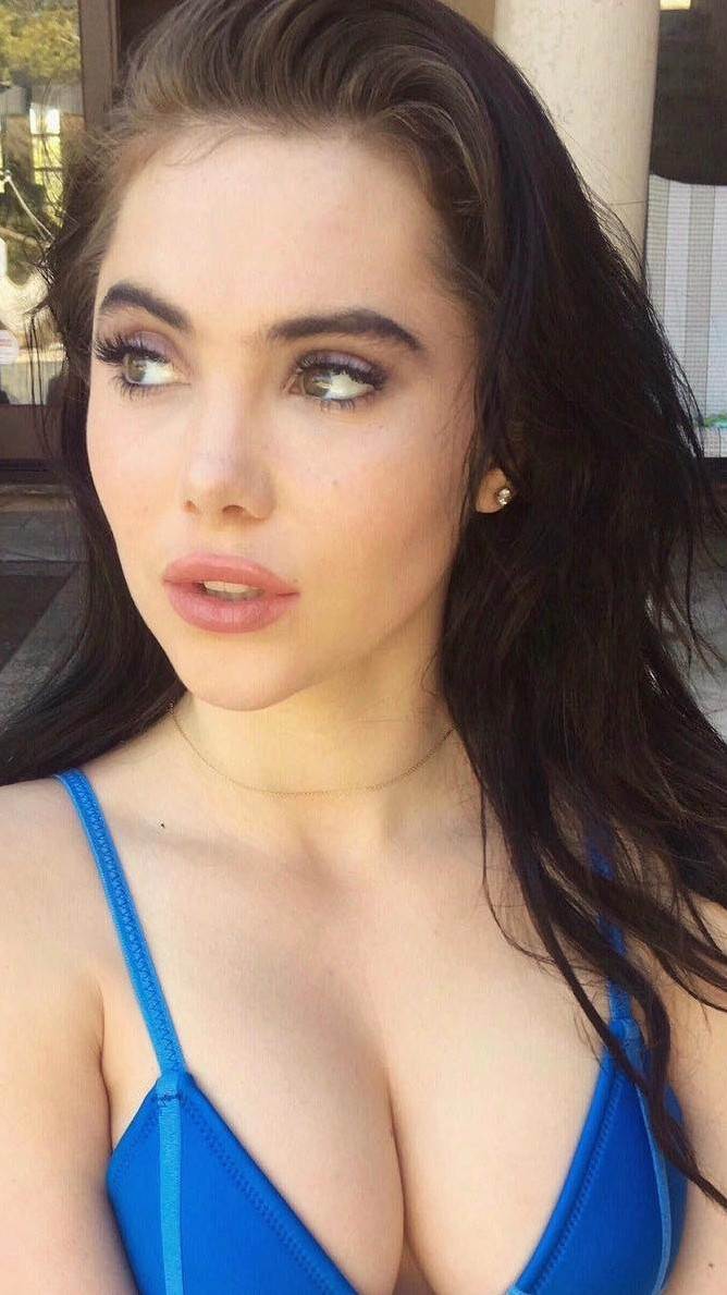 McKayla Maroney Cleavage Hot Boobs  nude photo