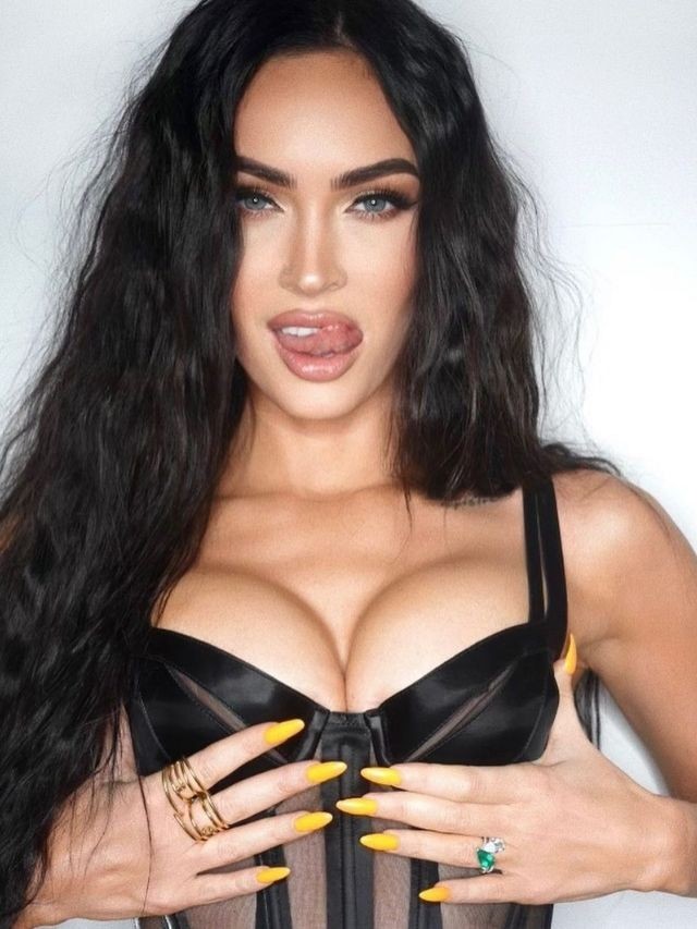 Megan Fox Seductive And Busty  nude photo