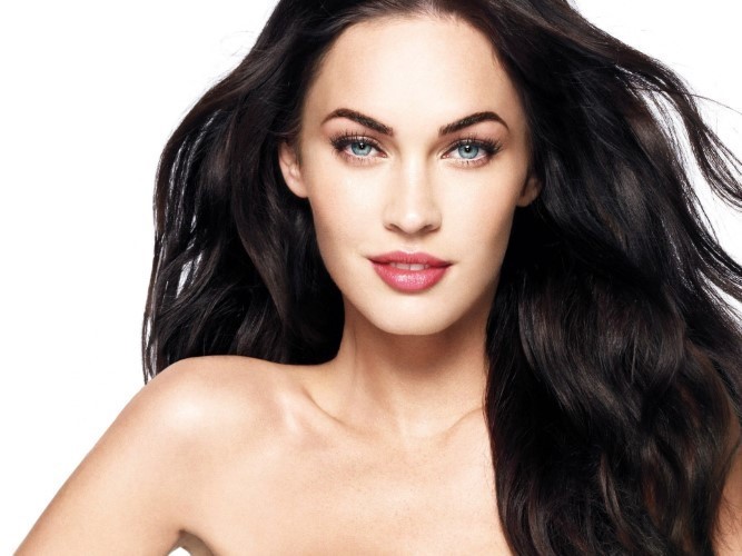 Megan Fox Smiling Closeup  nude photo