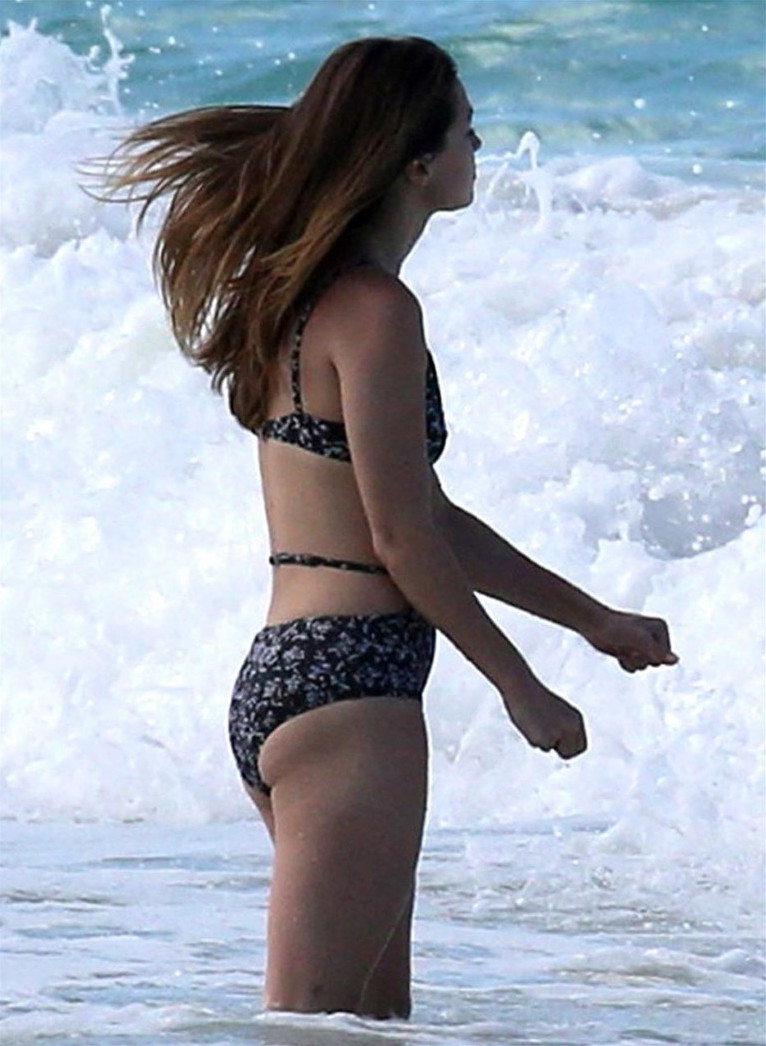 Melissa Benoist Bikini Sexy Body  nude photo