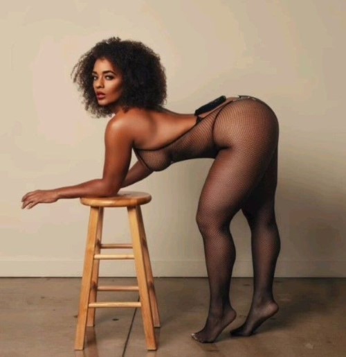 Melyssa Ford Big Booty Sexy Legs Bent Over  nude photo