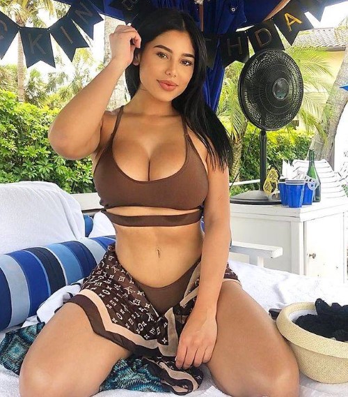 Mia Francis  nude photo