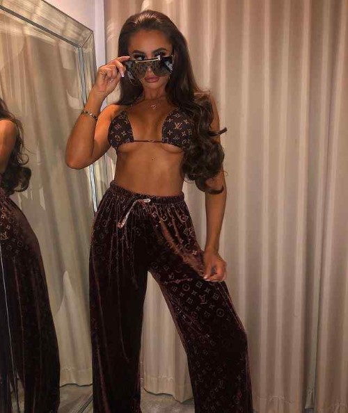 Mia Sully  nude photo