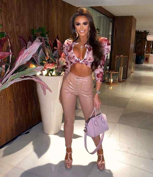 Mia Sully  nude photo