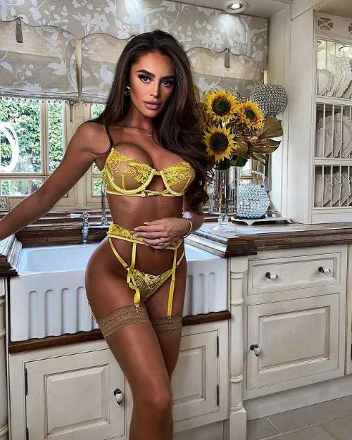 Mia Sully  nude photo