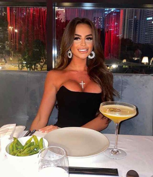 Mia Sully  nude photo