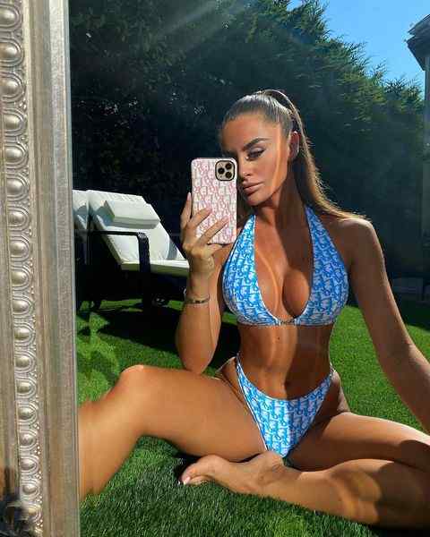 Mia Sully  nude photo