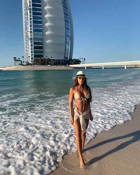 Mia Sully  nude photo