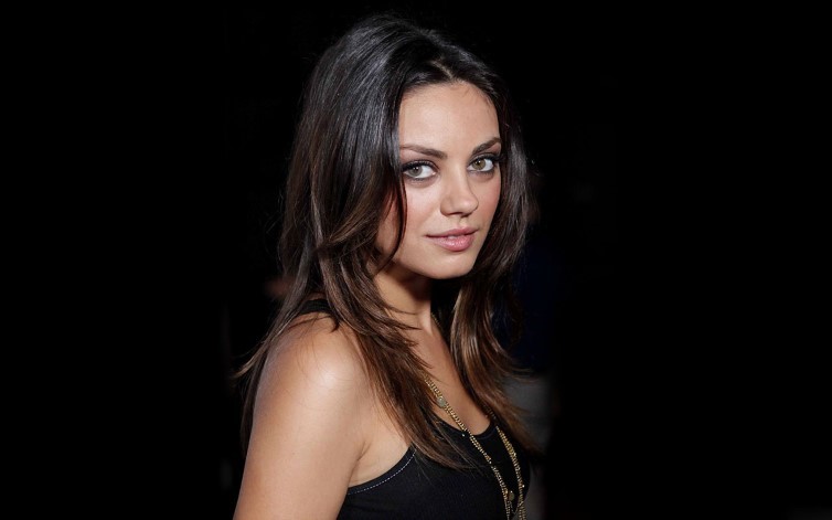 Mila Kunis Smiling Face  nude photo