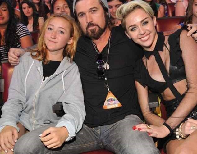 Miley Cyrus And Billy Ray Cyrus  nude photo