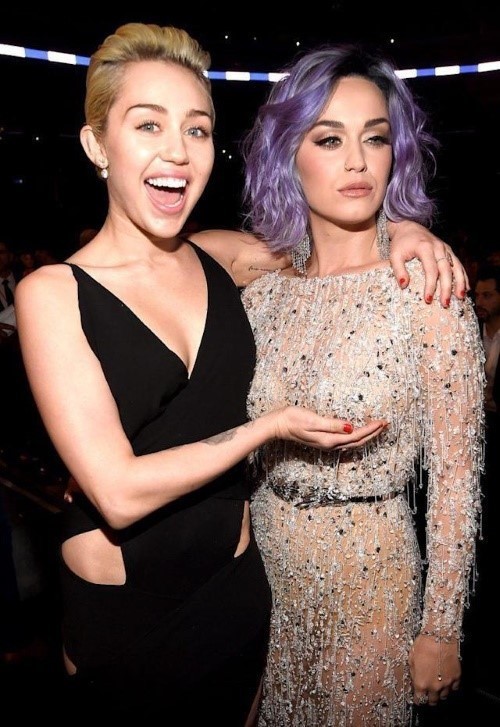 Miley Cyrus And Katy Perry  nude photo