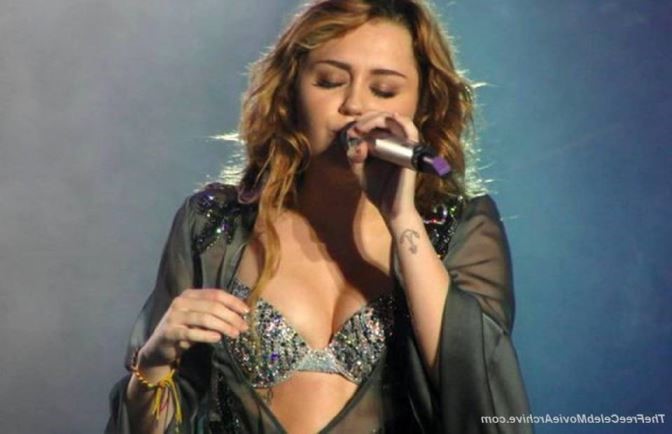 Miley Cyrus Concert Slutty  nude photo