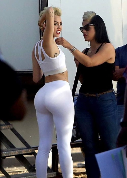 Miley Cyrus Dat Ass Tight White Leggings  nude photo