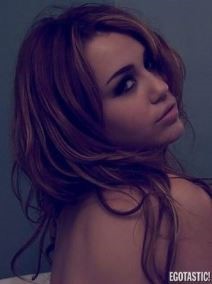 Miley Cyrus Nude Bathtub  nude photo