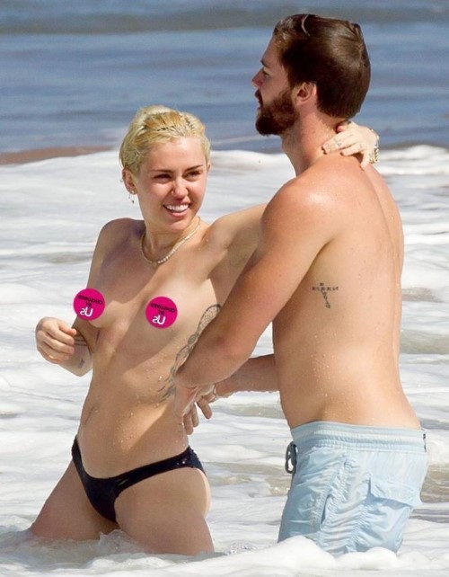 Miley Cyrus Topless Hawaii  nude photo