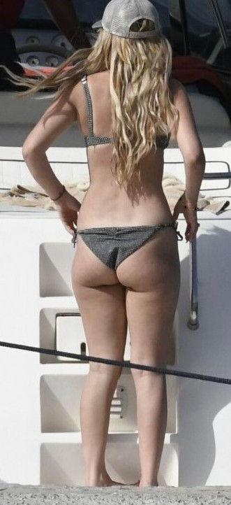 Millie Bobby Brown Has Nice Ass  nude photo