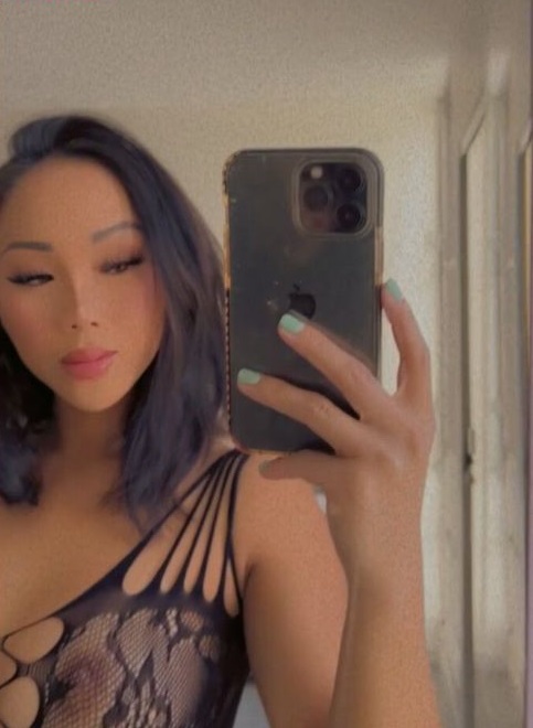 Minnie Michele  nude photo