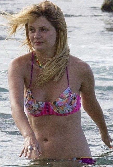 Mischa Barton Hot Bikini  nude photo