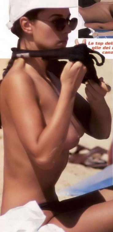Monica Bellucci Topless Beach  nude photo