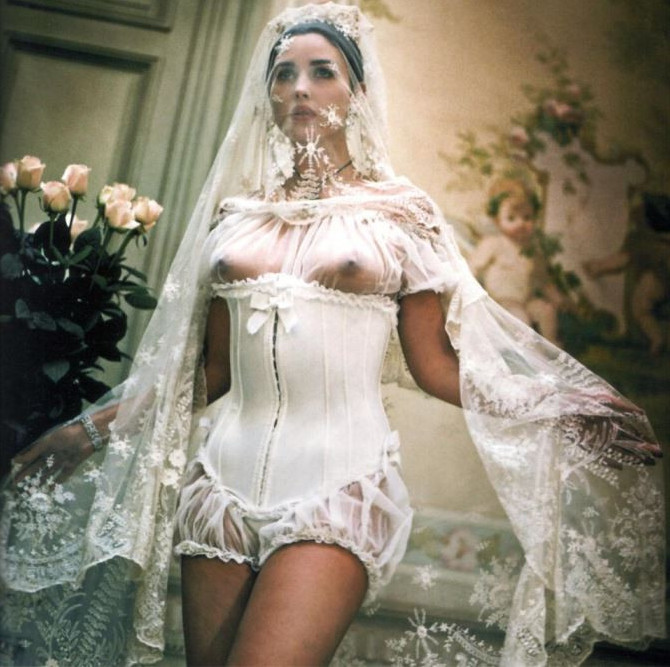 Monica Bellucci Wedding Dress  nude photo