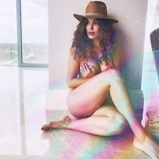 Nadine Velazquez Posing Fully Nude Busty Actress  nude photo