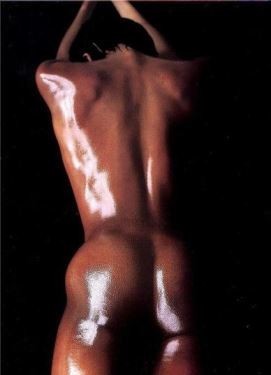 Naomi Campbell Perfect Naked Butt Oiled Sexy Body  nude photo