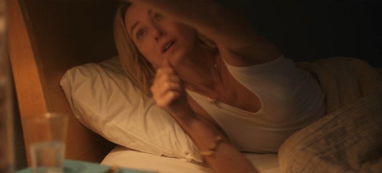 Naomi Watts, Isabel Gravitt – The Watcher (2022)  nude photo