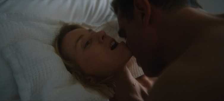 Naomi Watts, Isabel Gravitt – The Watcher (2022)  nude photo