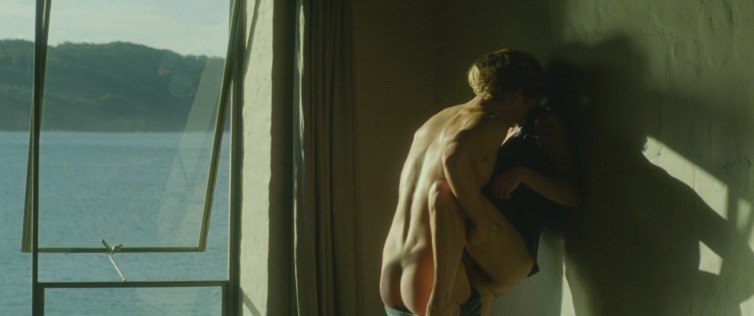 Naomi Watts, Robin Wright – Adore (2013)  nude photo