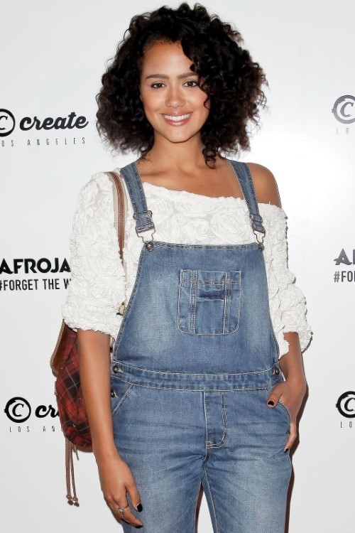 Nathalie Emmanuel Cute  nude photo