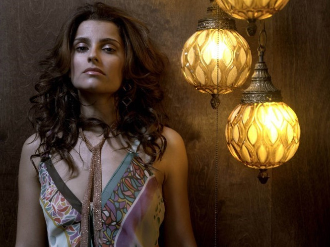 Nelly Furtado Cute Face With Lights  nude photo