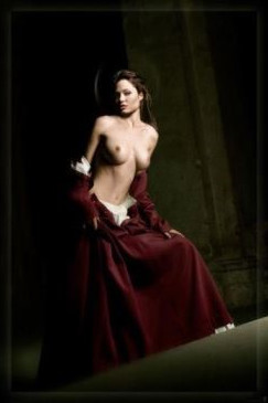 New Angelina Jolie Naked Photo  nude photo