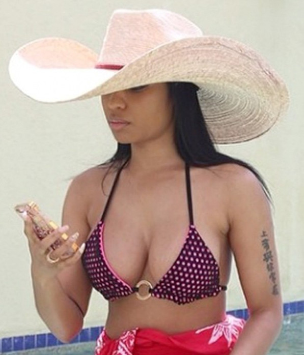 Nicki Minaj Bikini Big Tits Photoshoot  nude photo
