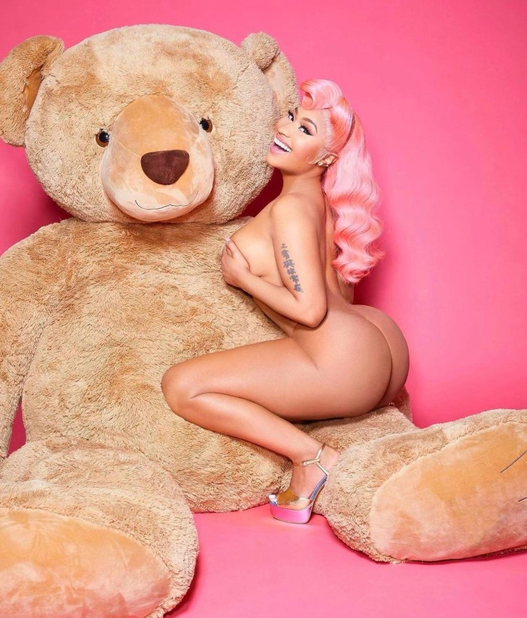 Nicki Minaj Naked Big Butt Topless  nude photo