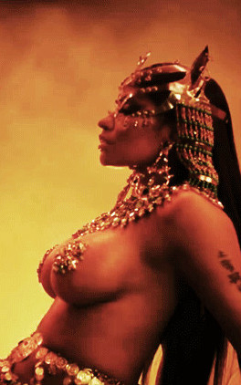 Nicki Minaj Sexy Large Boobs  nude photo