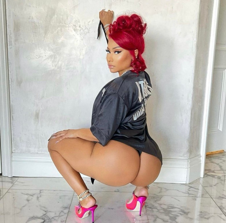 Nicki Minaj Stunning Big Butt In Thong  nude photo