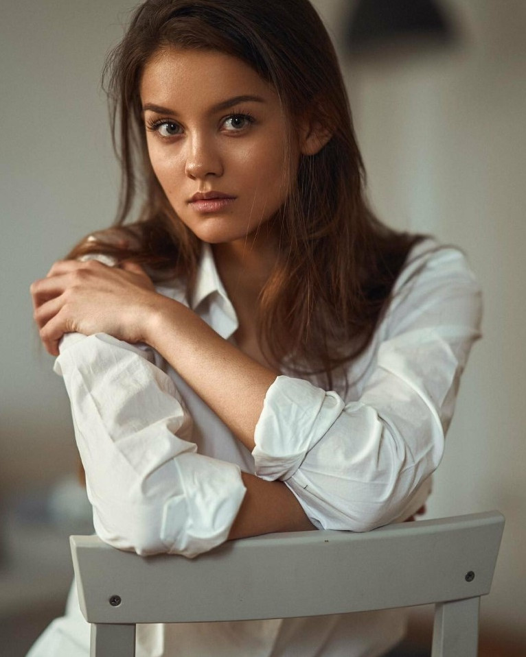 Nicola Cavanis  nude photo