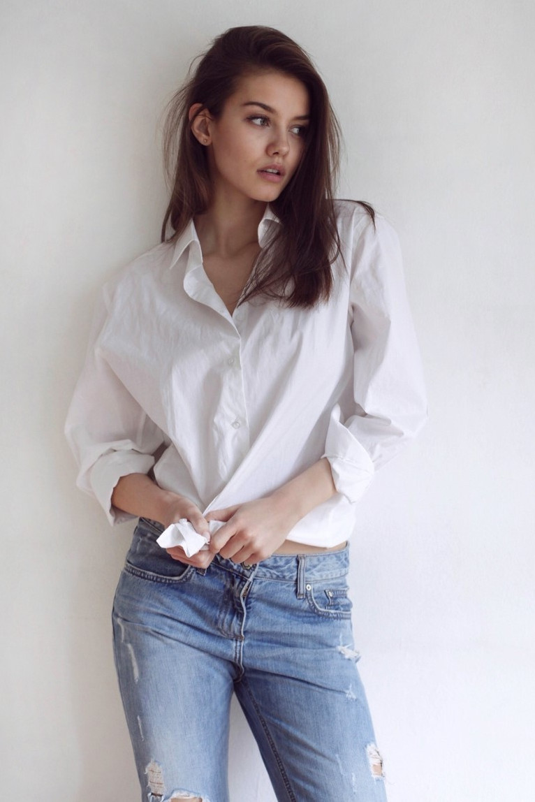 Nicola Cavanis  nude photo