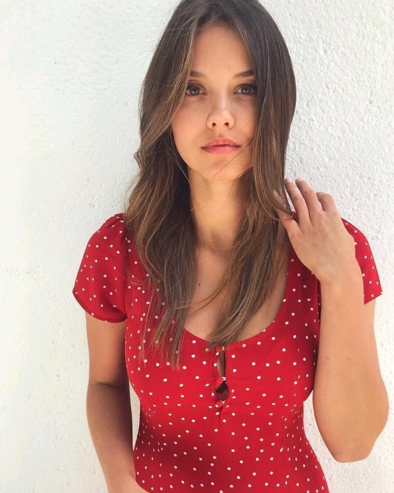 Nicola Cavanis  nude photo