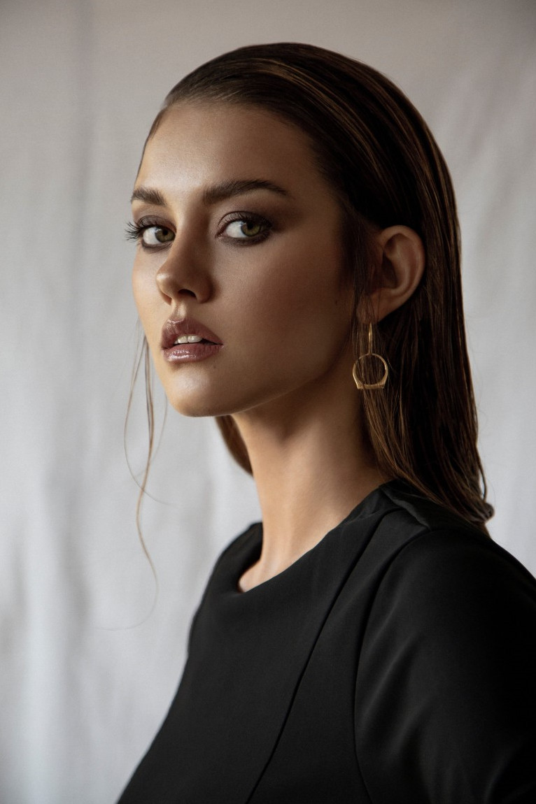 Nicola Cavanis  nude photo