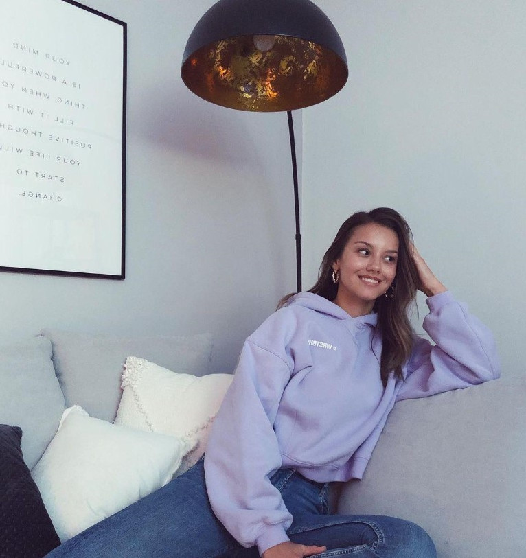 Nicola Cavanis  nude photo