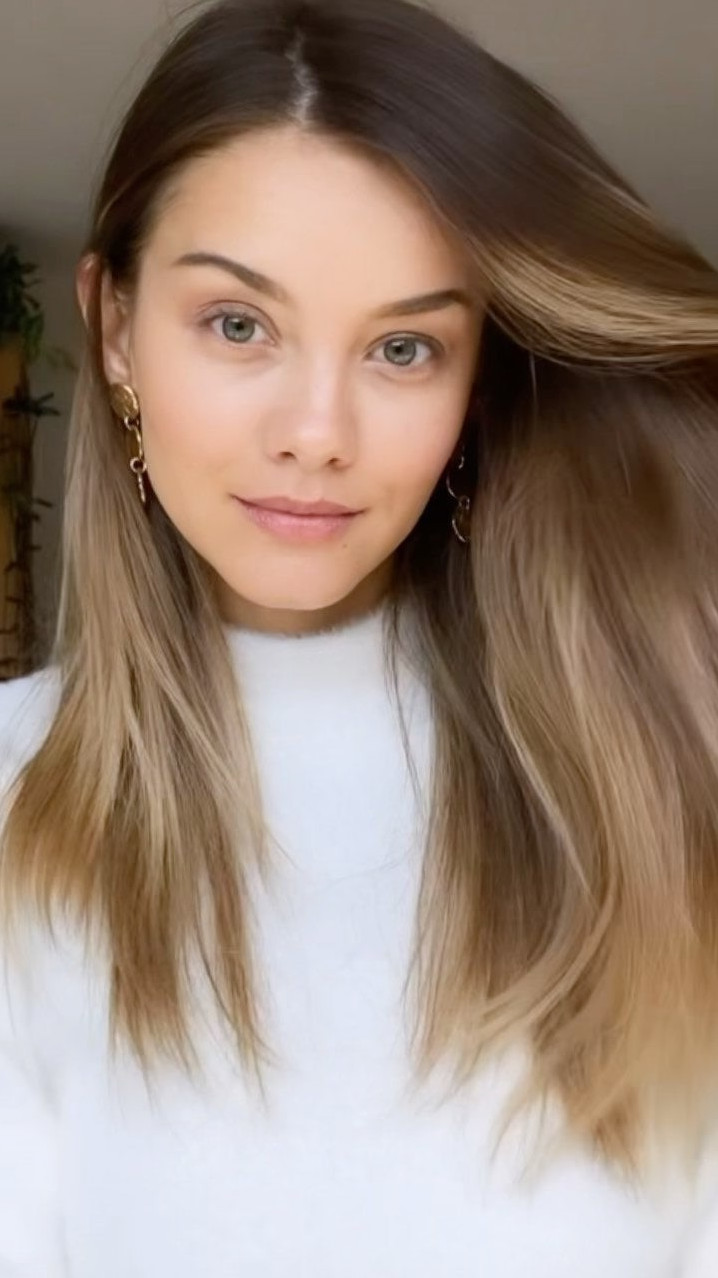 Nicola Cavanis  nude photo