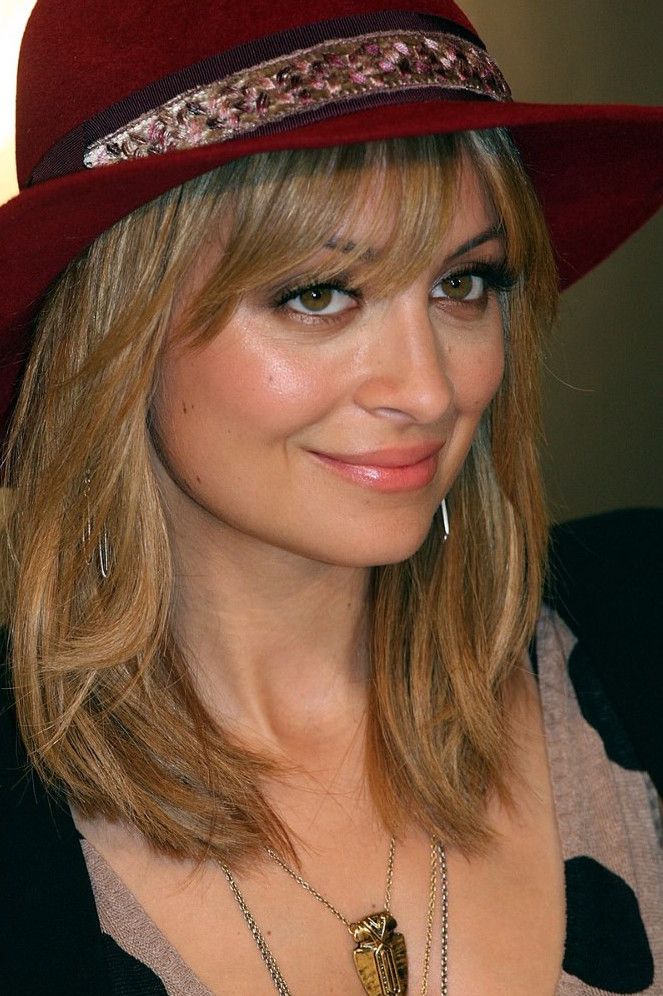 Nicole Richie  nude photo