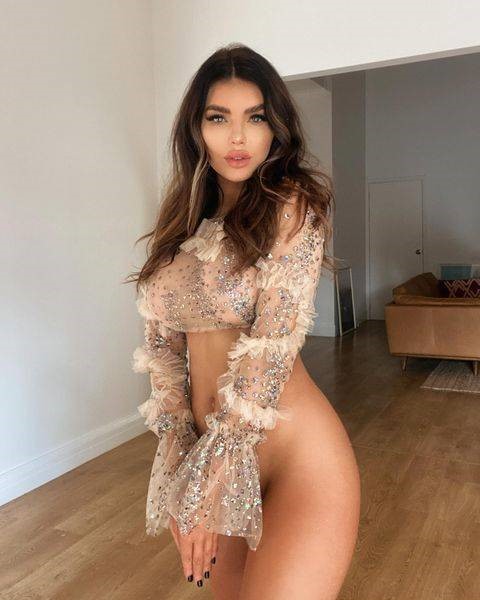 Nicole Thorne  nude photo